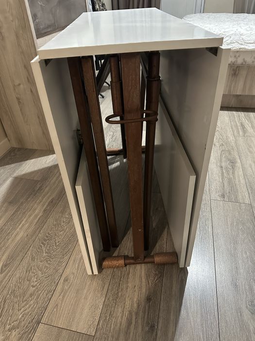 Стол-раскладной белый