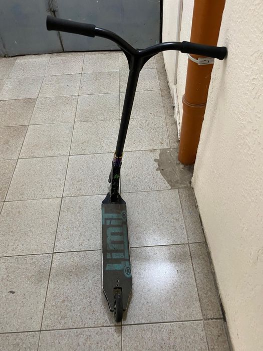 Продается кастомный трюковой самокат