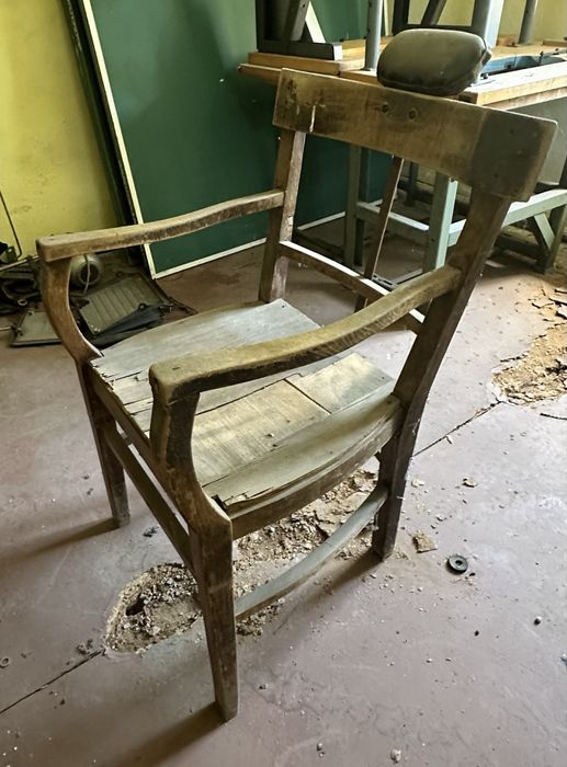 Ретро бръснарски стол