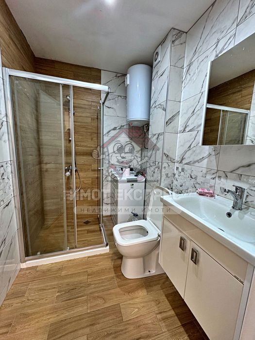 Дава се под наем Тристаен апартамент в Асеновград - 80 кв.м за 378.93 € - Снимка #12