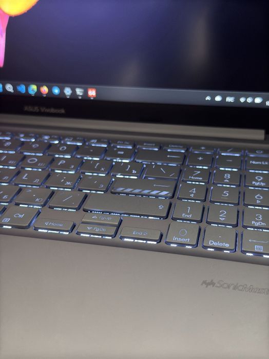 Asus Vivobook 15 OLED
