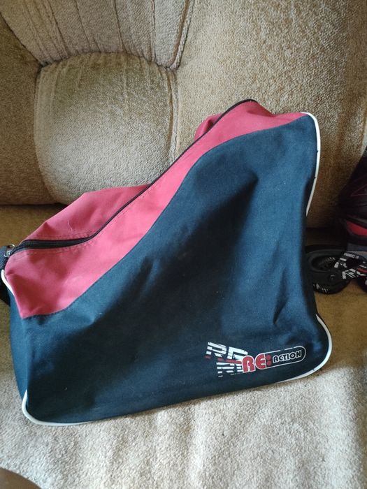 Роликовые коньки