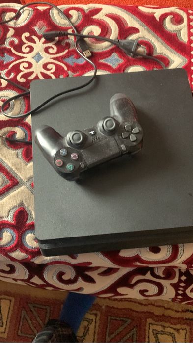 Бу плейстейшн 4 слим 1 тб