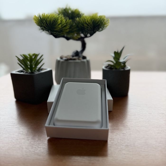 Apple Magsafe Battery Pack | Безжична зарядна батерия за iPhone