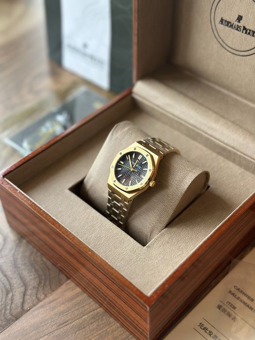 Audemars Piguet Royal Oak 33mm Quartz - ДАМСКИ МОДЕЛ