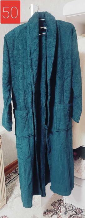 Banniy xalatlar sotiladi