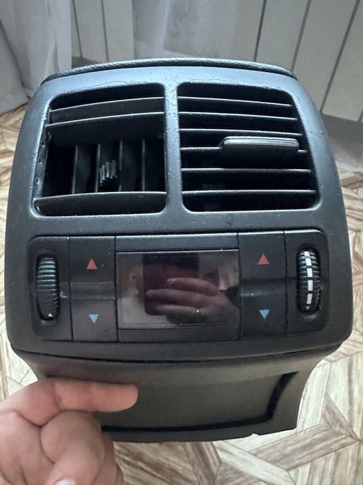 Подлокотник w211 Мерседес