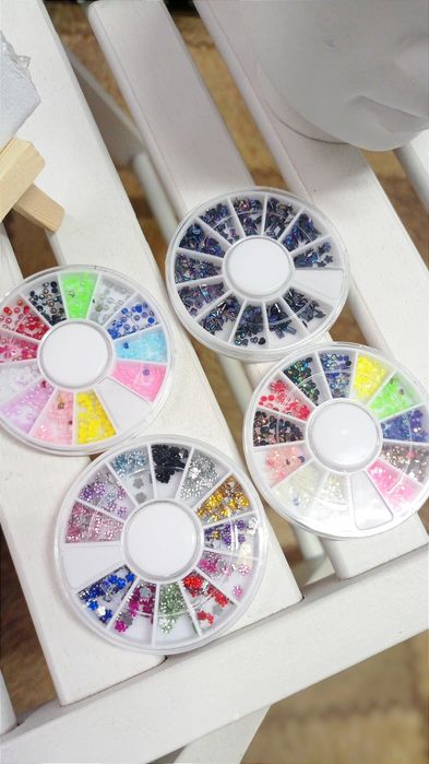 Блёсочки, паетки, бисер, клей для слайма