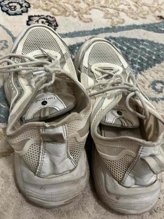 Кроссовки женские