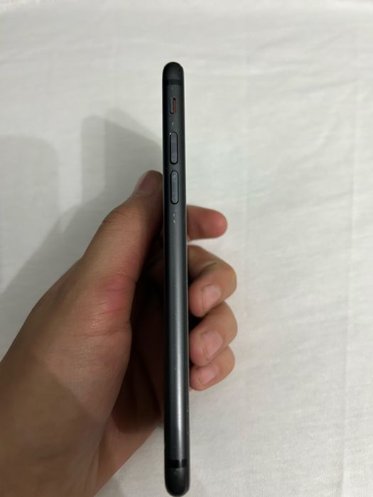 Iphone se2 karopkasi bor