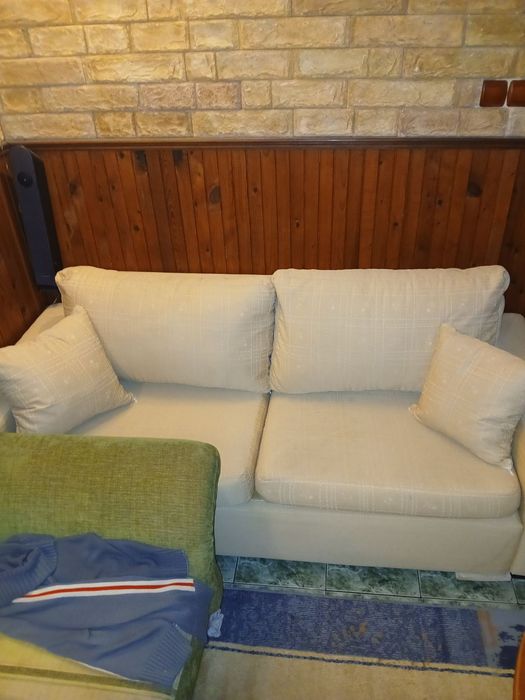 Два дивана по 2 м външна част