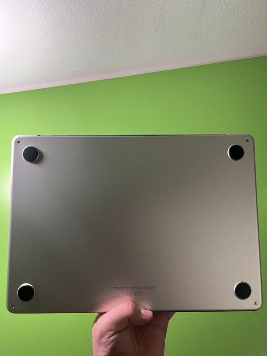 MacBook AIR с гаранция!