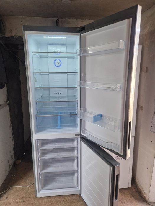 Холодильник Haier "No Frost "