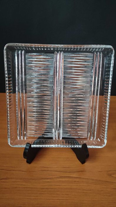 2 квадратни кристални плата ръчно гравирани