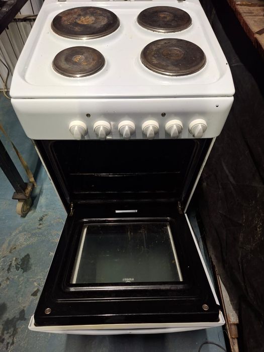 Продам кухонную плиту