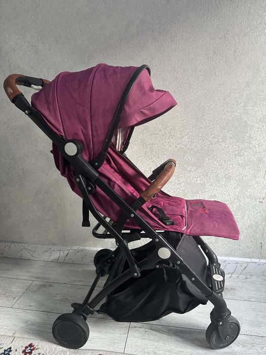 Продам прогулочную коляску