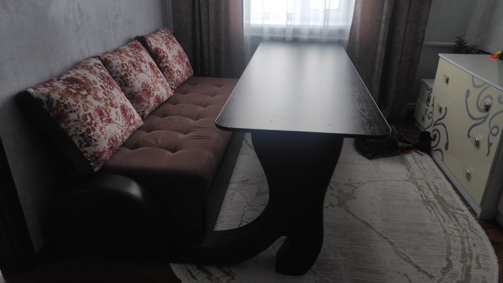 Продам диван спинка стол