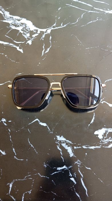 Tony Stark ko'zoynak