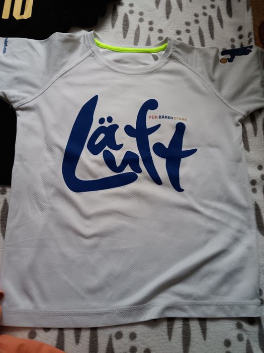 Vand lot tricouri marimea 134