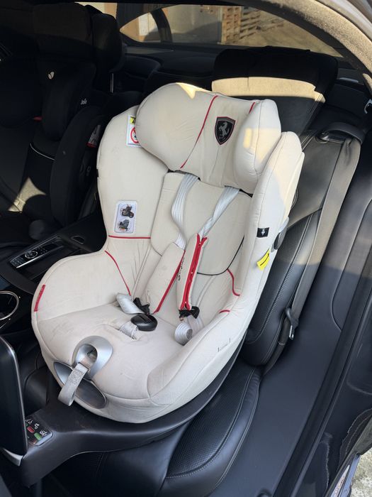 Детско столче за кола + база Cybex Ferrari