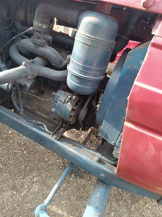 Tractor Fiat 315  de vanzare cu mici defecte + plug