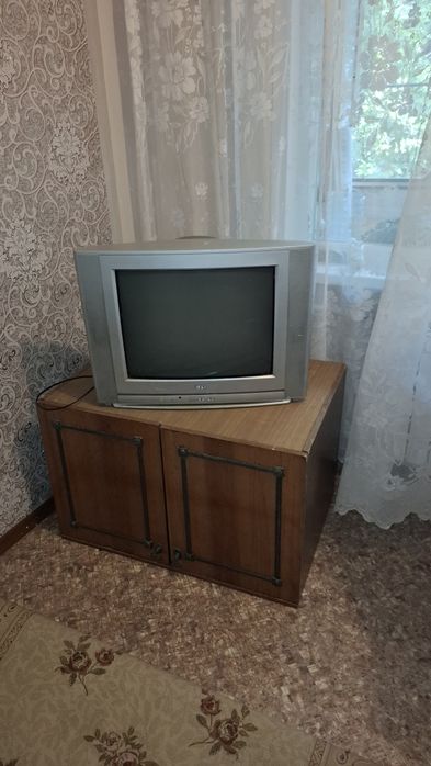Отдам даром телевизор