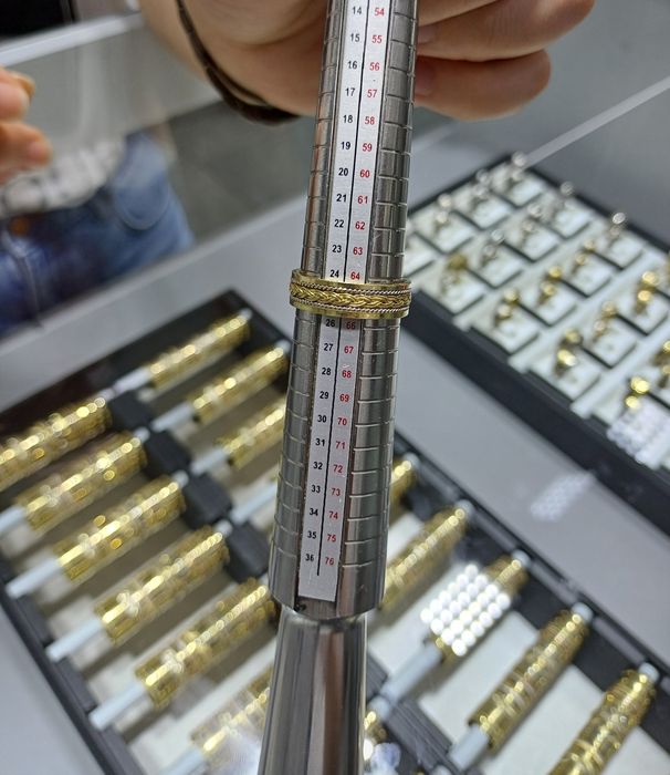 Vând verighetă aur 14 k