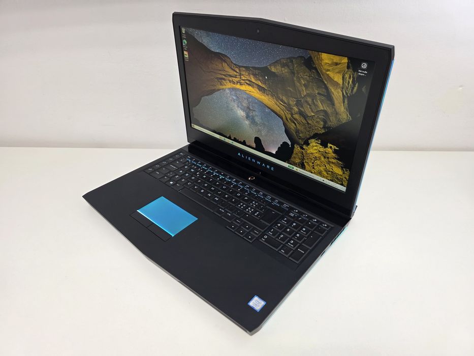 Laptop  CA NOU GAMING display MARE Alienware i7 512ssd  nVIDIA GTX 2080 17.3 2K 120HZ  . GARANTIE