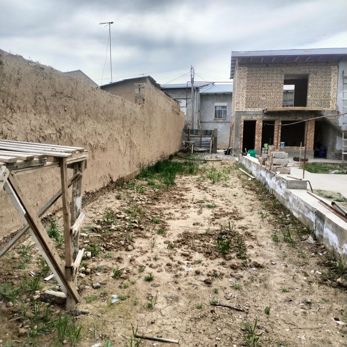 Yer sotiladi srochna pabeda mahalla