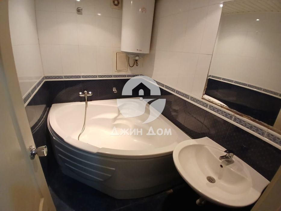 Двустаен апартамент с НИСКА ТАКСА в гр. Несебър