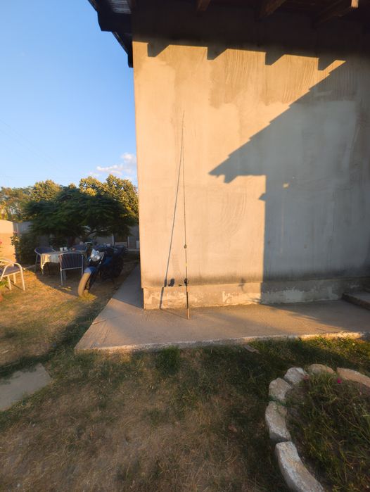 Vând laseta cu compleată cu montura