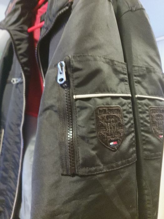 Geaca Tommy Hilfiger unisex ,geaca este originala, mărimea XL