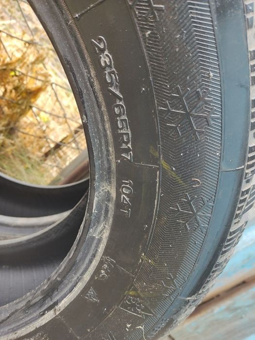 Шина зима 235/65/17
