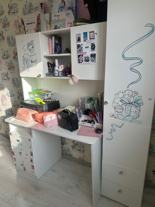 Продам детский гарнитур и прихожая