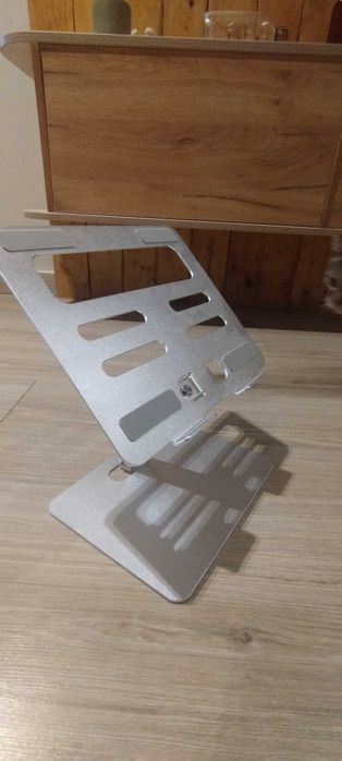 Подставка под ноутбук