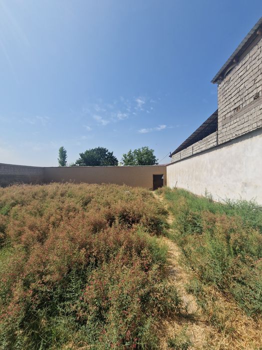 Участка ва ер сотилади