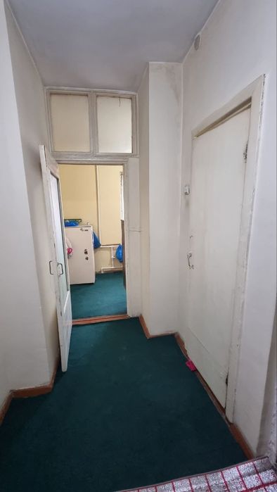 Срочно продаëтся 1 ком квартира в микрорайоне 9 этажки