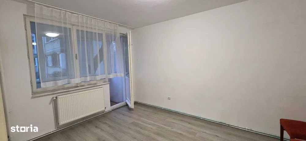 Tudor - Vanzare apartament 3 camere - Str. Brasovului — fotografia 1