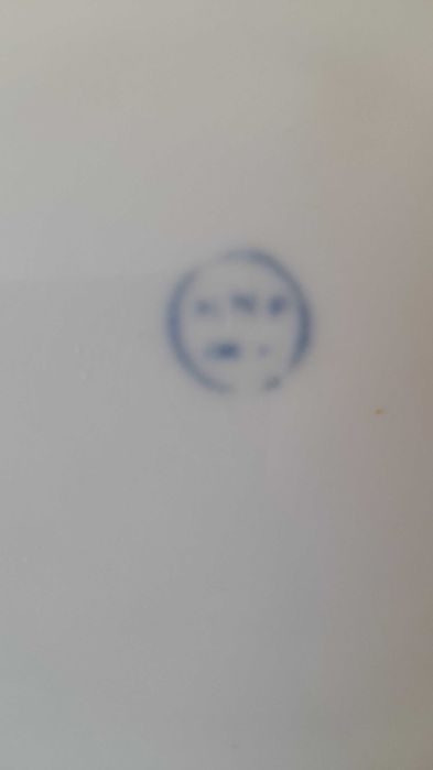 Порцеланов сервиз за хранене