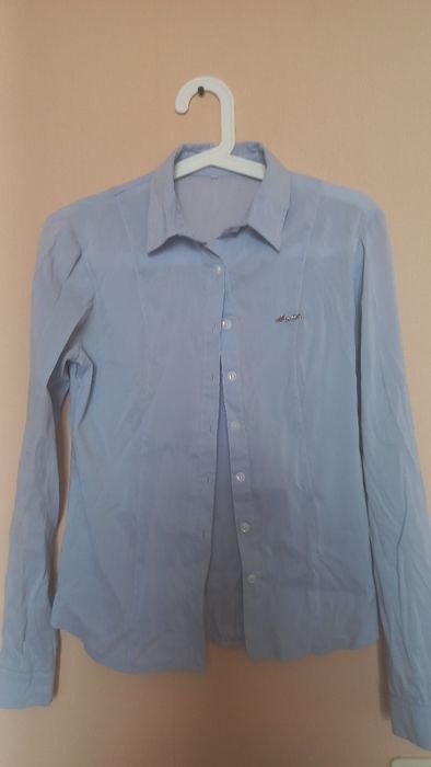 Школьные рубашки и галстуки  .