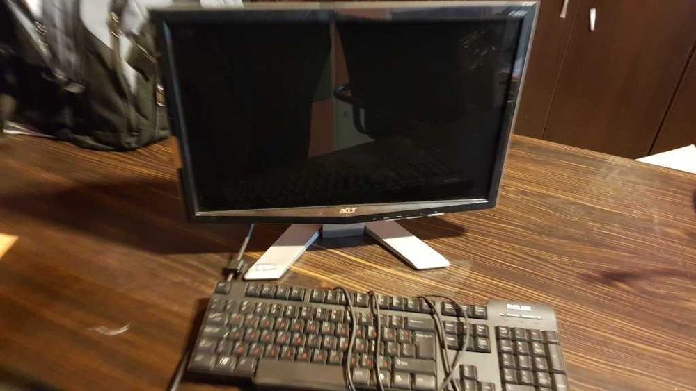 Компютър настолен