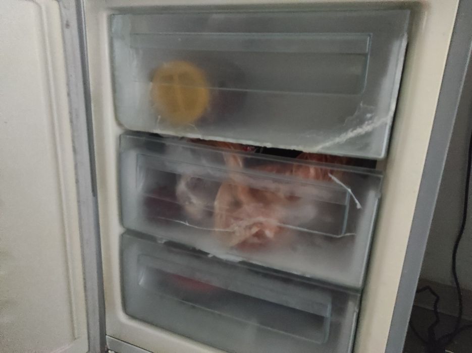 Холодильник рабочий