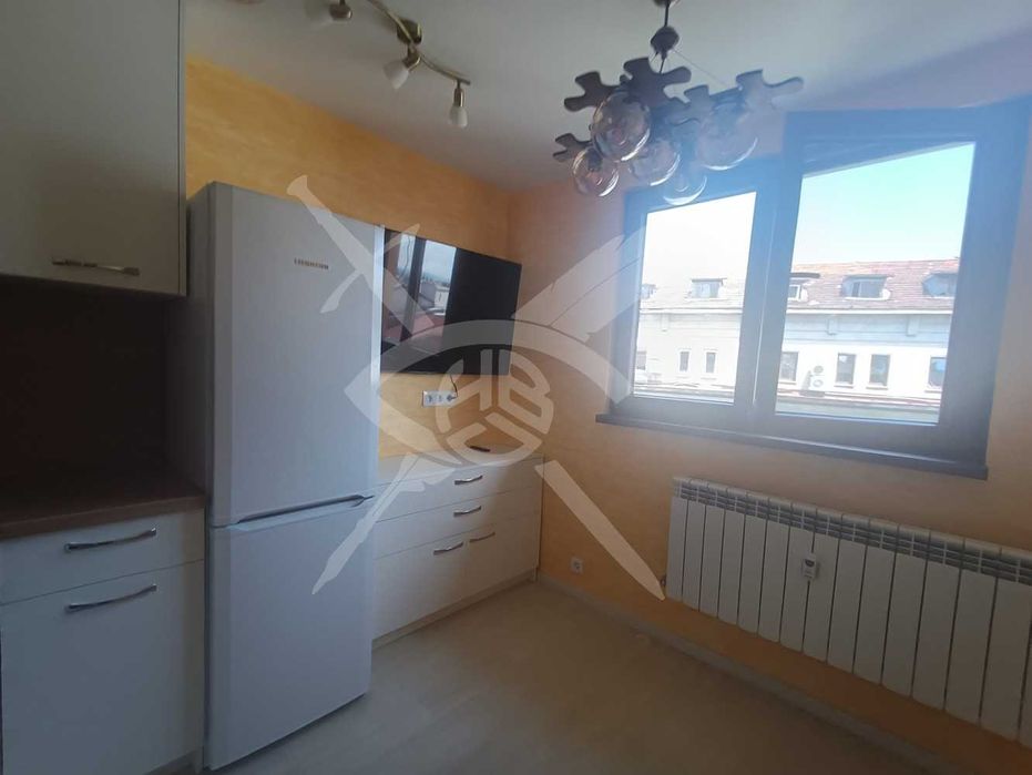 Продава се Двустаен апартамент в София, Център - 45 кв.м за 3667 €/кв.м - Снимка #3