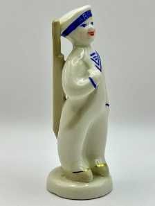 Статуэтки СССР - сервантное хранение