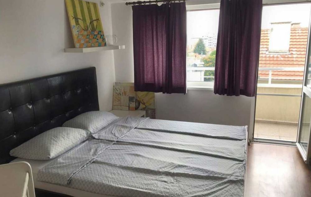 Дава се под наем Тристаен апартамент в Бургас, Център - 65 кв.м за 459 € - Снимка #2