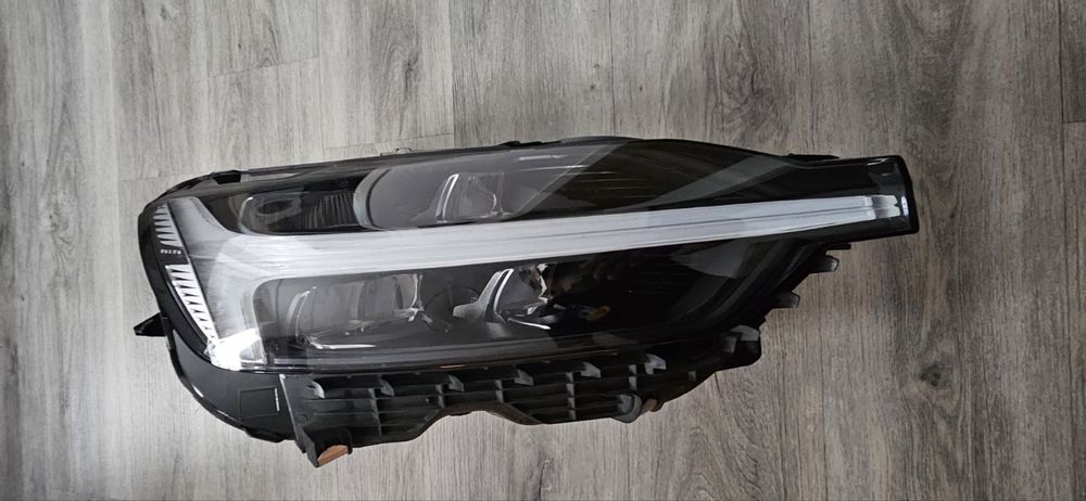 Фар Volvo XC60 2 LED