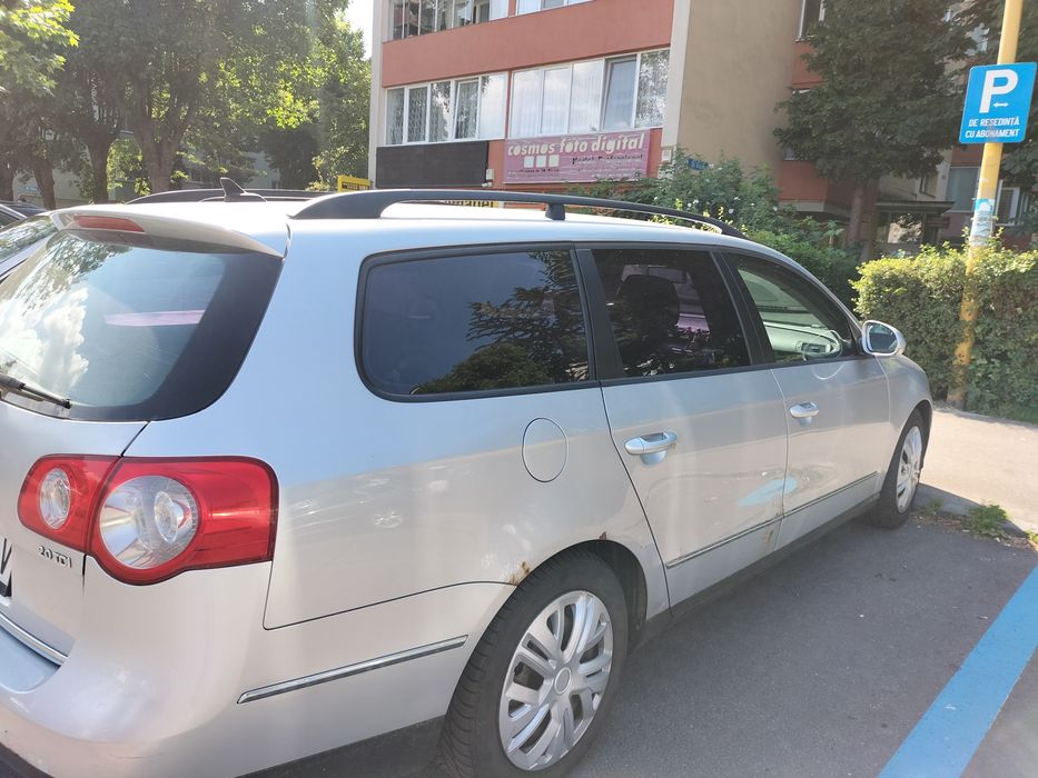 De vânzare Volkswagen Passat B6 -2.0TDI