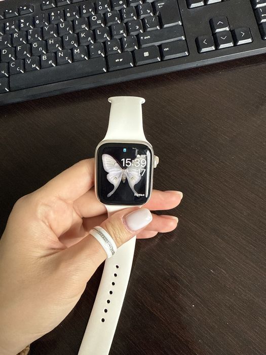 Apple watch se размер 44