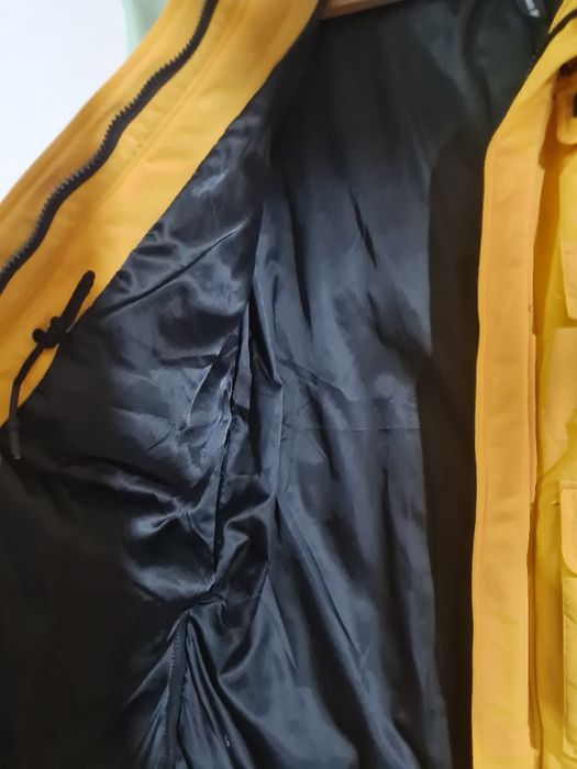 Продаётся мужская куртка, размер 48