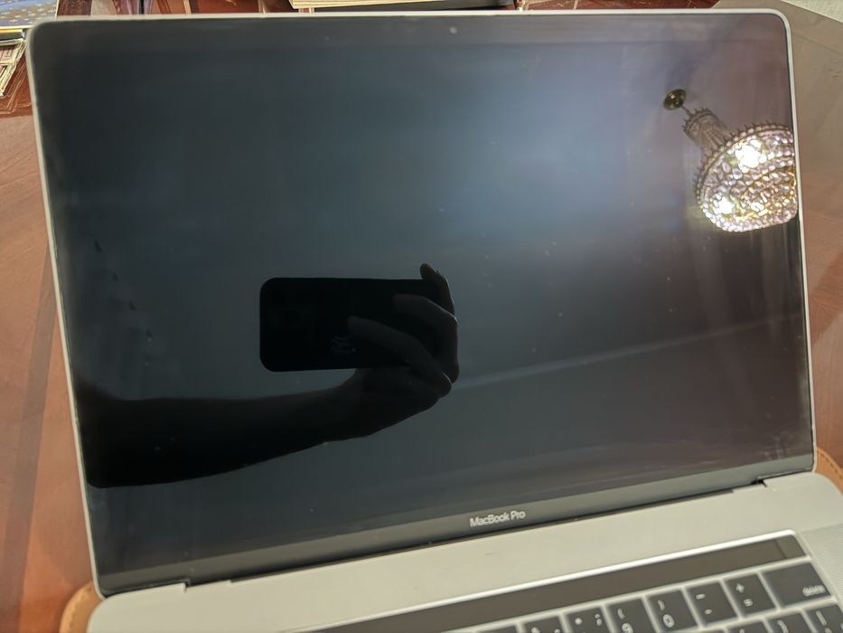 MacBook Pro (15-inch, 2016)